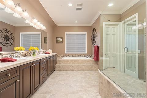1061 Village Dr, Oceanside, CA 92057 photo 12