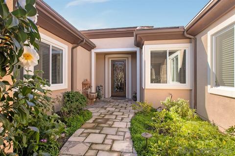 1061 Village Dr, Oceanside, CA 92057 photo 6