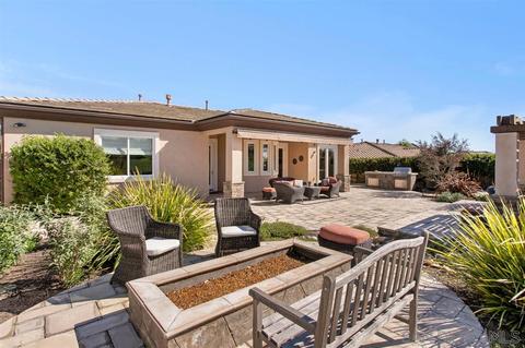 1061 Village Dr, Oceanside, CA 92057 photo 19