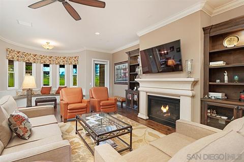 1061 Village Dr, Oceanside, CA 92057 photo 3