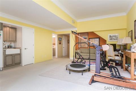 1225 Roslyn Ln, La Jolla, CA 92037 photo 7