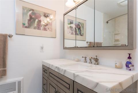 1225 Roslyn Ln, La Jolla, CA 92037 photo 8