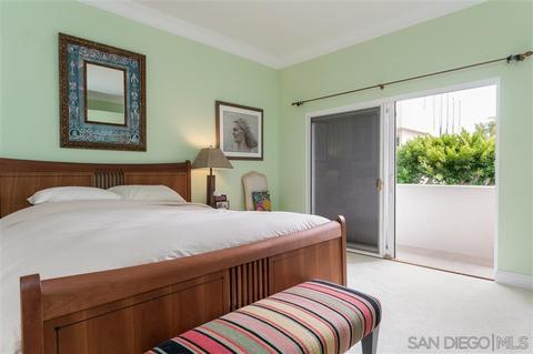1225 Roslyn Ln, La Jolla, CA 92037 photo 11