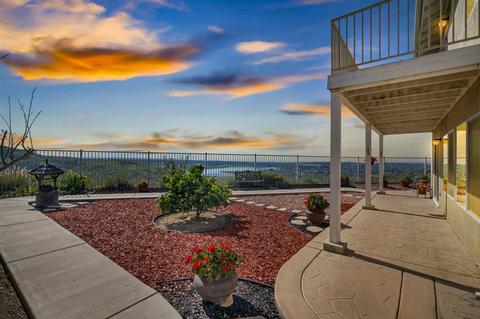 2007 Crystal Clear Dr, Spring Valley, CA 91978 photo 2