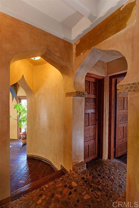 7902 Roseland Dr, La Jolla, CA 92037 photo 9