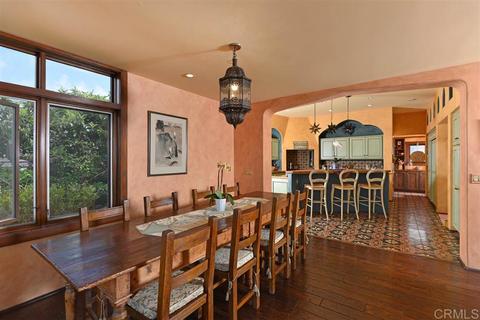 7902 Roseland Dr, La Jolla, CA 92037 photo 17