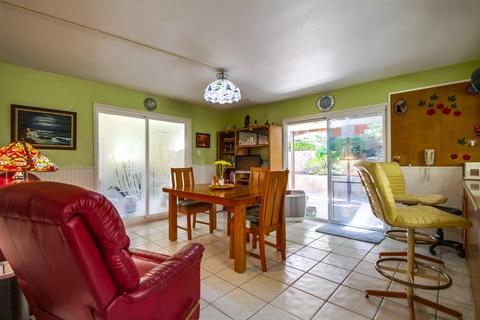1531 W Knapp, Vista, CA 92083 photo 20