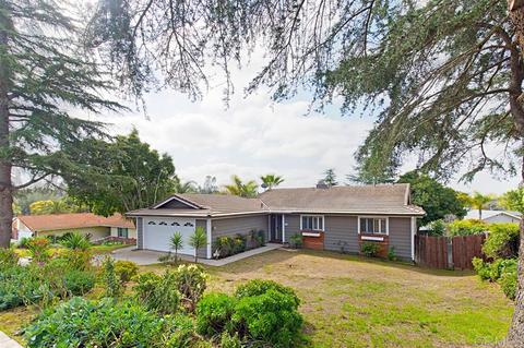919 La Rue, Fallbrook, CA 92028 photo 2