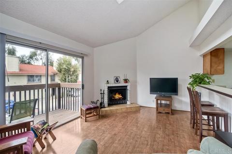 350 Windy Ln, Vista, CA 92083 photo 2