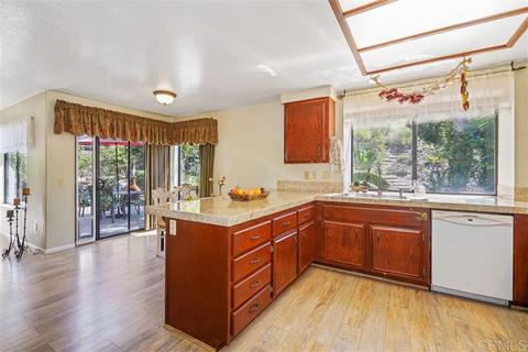 5039 Summerhill Dr, Oceanside, CA 92057 photo 7