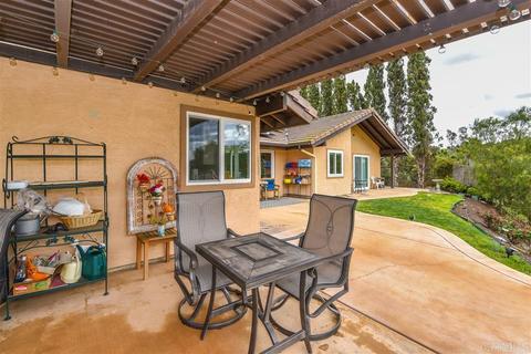 2259 Via Rancheros, Fallbrook, CA 92028 photo 14