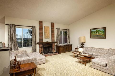 913 Begonia Ct, Carlsbad, CA 92011 photo 4