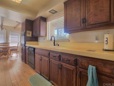 6215 Cresthaven Dr, La Mesa, CA 91942 photo 4