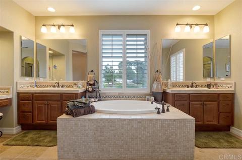 242 Clayton Parkinson Ct, Fallbrook, CA 92028 photo 19