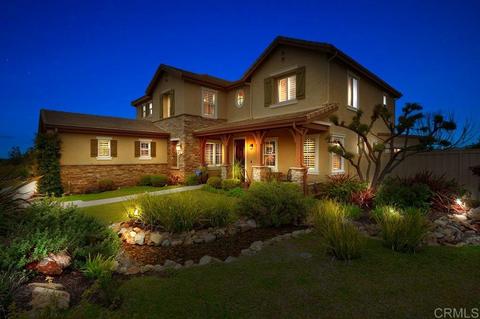 242 Clayton Parkinson Ct, Fallbrook, CA 92028 photo 2
