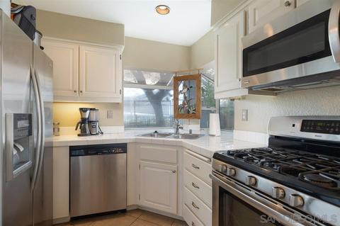 9727 Avenida Colino, Spring Valley, CA 91977 photo 9