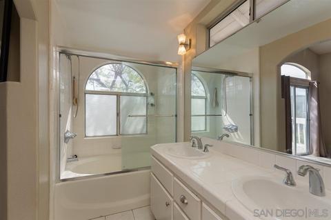 9727 Avenida Colino, Spring Valley, CA 91977 photo 17