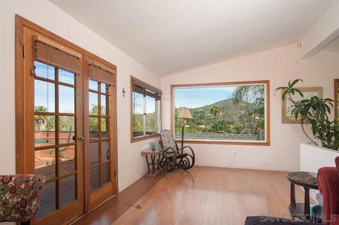 1577 Elm Dr, Vista, CA 92084 photo 10