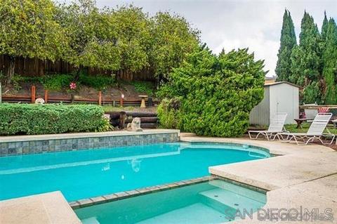 381 E Millan St, Chula Vista, CA 91910 photo 2