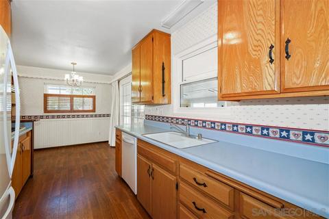 8670 Dallas St, La Mesa, CA 91942 photo 5