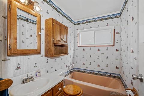 8670 Dallas St, La Mesa, CA 91942 photo 9