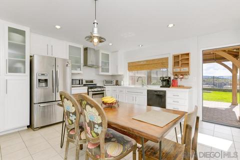 1532 Applegate St, Chula Vista, CA 91913 photo 2