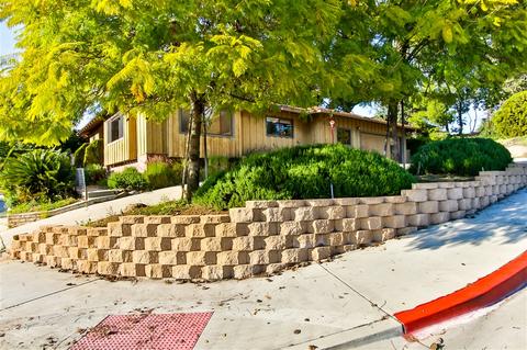 848 Omar Dr, Escondido, CA 92025 photo 1
