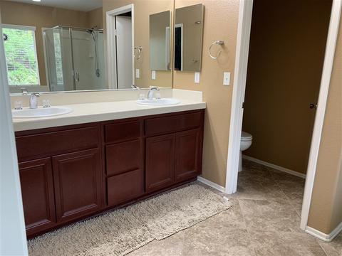 1084 Greenway Rd, Oceanside, CA 92057 photo 11
