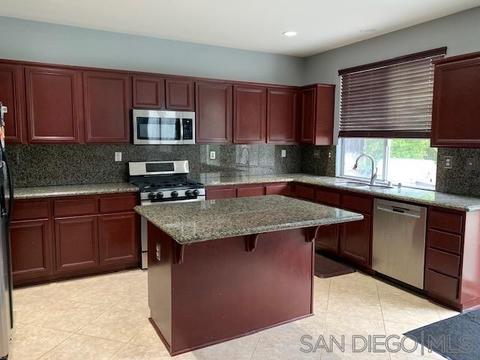 1084 Greenway Rd, Oceanside, CA 92057 photo 4