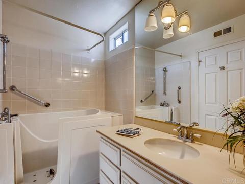 4726 Galicia Way, Oceanside, CA 92056 photo 20