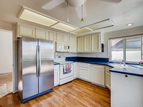 4726 Galicia Way, Oceanside, CA 92056 photo 10