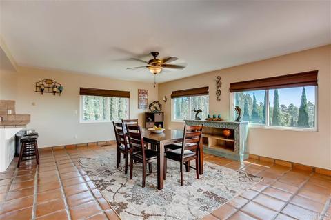 1519 Maxwell Ln, Vista, CA 92084 photo 6