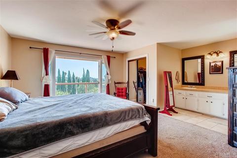 1519 Maxwell Ln, Vista, CA 92084 photo 9