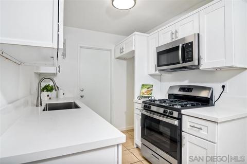 176 Francesca, Oceanside, CA 92057 photo 8