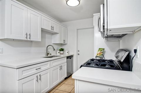 176 Francesca, Oceanside, CA 92057 photo 7