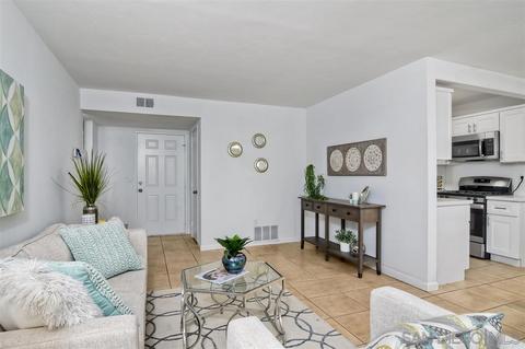 176 Francesca, Oceanside, CA 92057 photo 4