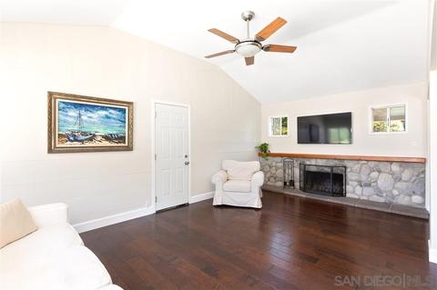 2768 Surrey Ln, Escondido, CA 92029 photo 8