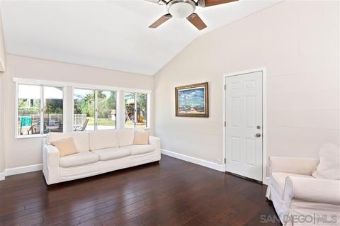 2768 Surrey Ln, Escondido, CA 92029 photo 11