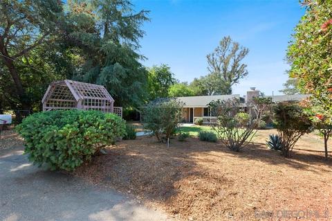 2768 Surrey Ln, Escondido, CA 92029 photo 3