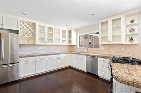 2768 Surrey Ln, Escondido, CA 92029 photo 5