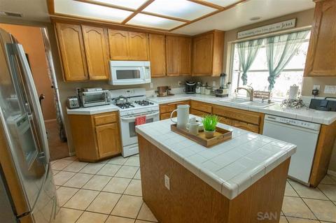 9193 Lake Valley Rd, El Cajon, CA 92021 photo 8