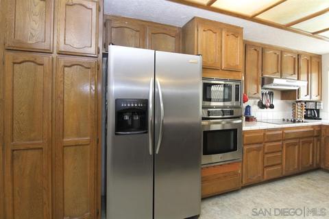2034 Braidwood St, El Cajon, CA 92020 photo 7