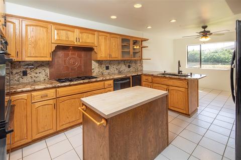1916 Maplebrook Ct, El Cajon, CA 92019 photo 8