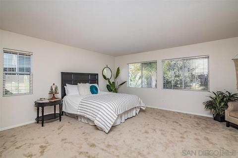 1088 Greenway Rd, Oceanside, CA 92057 photo 11