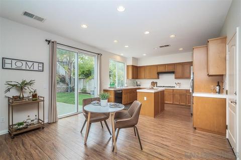 1088 Greenway Rd, Oceanside, CA 92057 photo 5