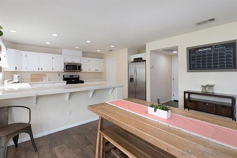 5125 Mendip St, Oceanside, CA 92057 photo 9