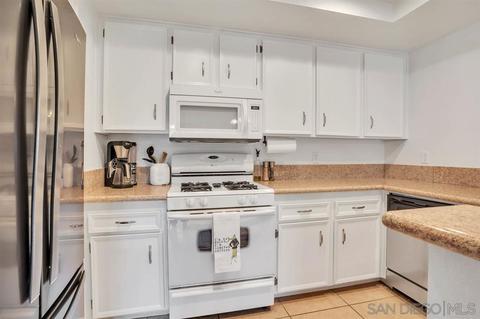 9805 Caspi Gardens Dr #7, Santee, CA 92071 photo 2