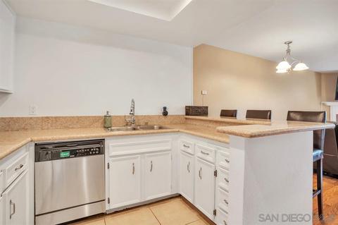 9805 Caspi Gardens Dr #7, Santee, CA 92071 photo 3