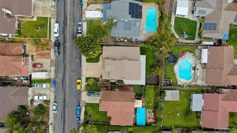 1460 Darwin Dr, Oceanside, CA 92056 photo 2