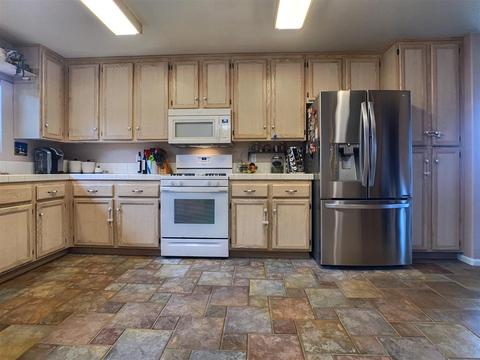 9417 Eric Pl, El Cajon, CA 92021 photo 2